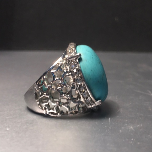 BLING RING-Turquoise/rhinestone/silver tone filagree, prong set, size 8 NWOT - Picture 2 of 12